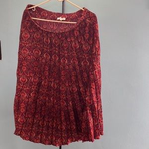 Beautiful skirt, size XL, pre owned condition